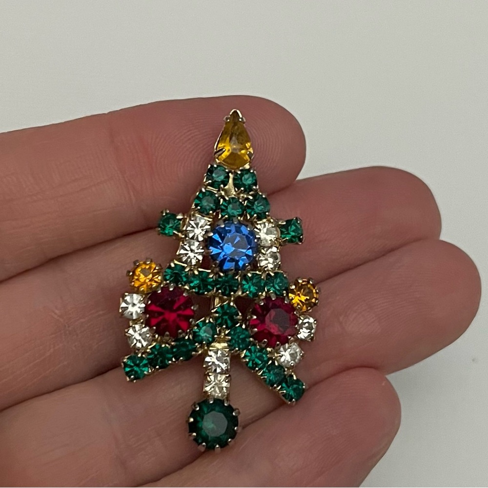 Stunning Vintage 1960s Christmas Tree Brooch